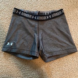 Under Armour Women’s spandex shorts size small gray